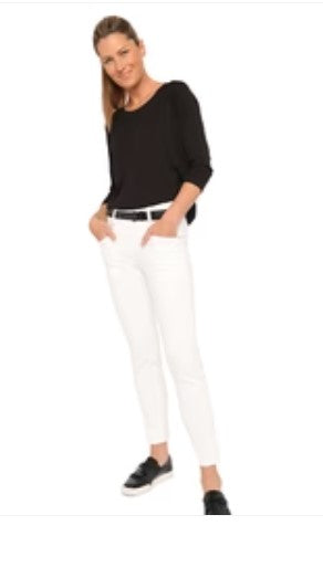 Belyn Key Essentials Favorite Pullover