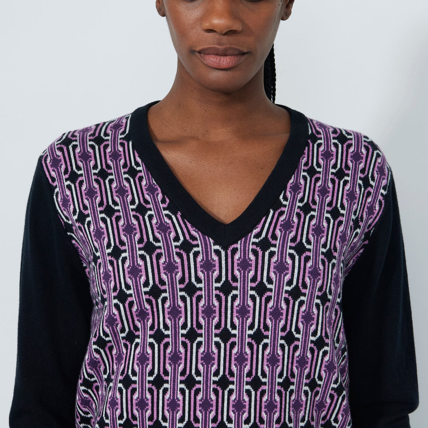 Daily Sports Abstract Fusion Delusion Black Jacquard V-Neck Pullover