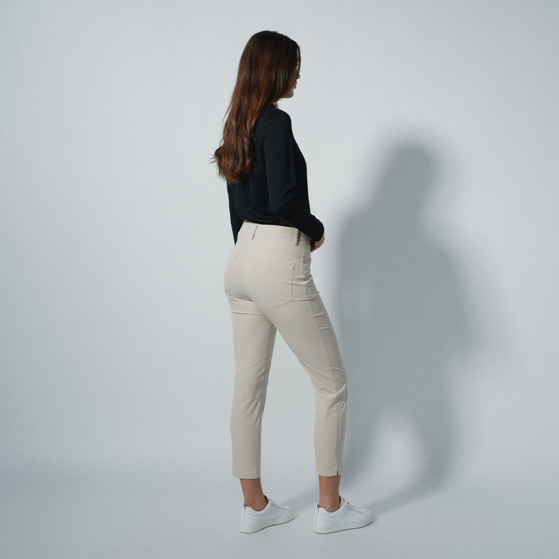 Daily Sports Lyric Raw Beige Ankle Pants V2