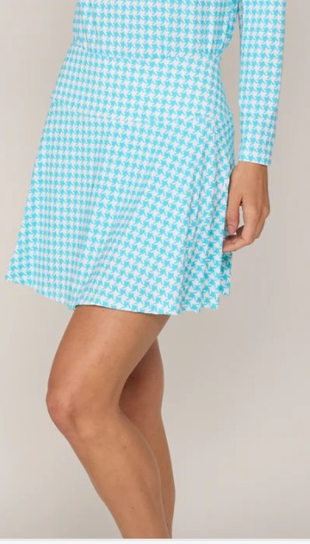 G Lifestyle Back Yoke Ruffle Skort 16" in Caribbean Turquoise Houndstooth