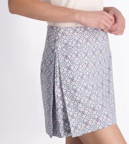 Fairway & Greene Cozy Fall LIV SKORT 16.5"