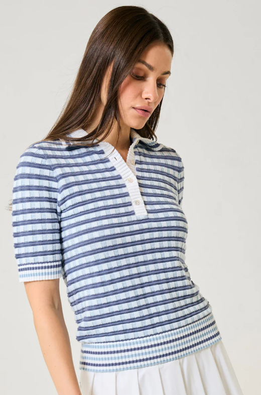 GG BLUE CRYSTAL COVE Twiggy Short Sleeve Knit Sweater Top