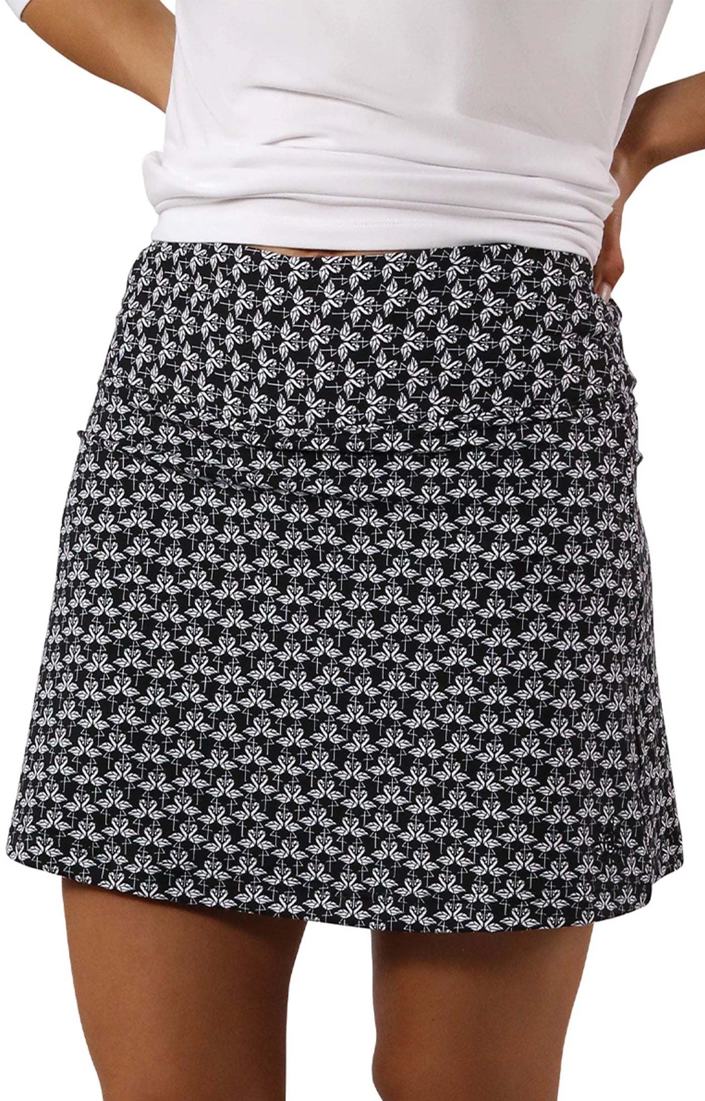 UVSkinz Travel Skort 17" Prints in Flamingo Waltz